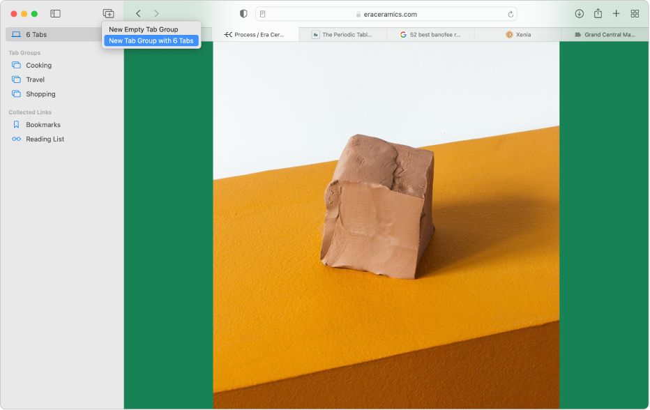 Een Safari-venster met de navigatiekolom met bestaande tabgroepen, het hoofdvenster met een aantal geopende tabbladen en opties voor het aanmaken van een nieuwe tabgroep.