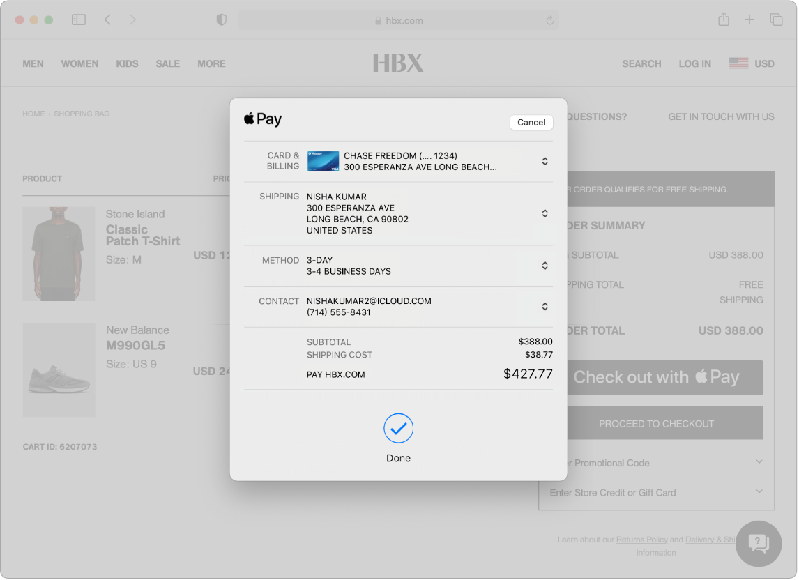 Екран на Mac, който показва онлайн покупка в действие с възможността Apple Pay в Safari.