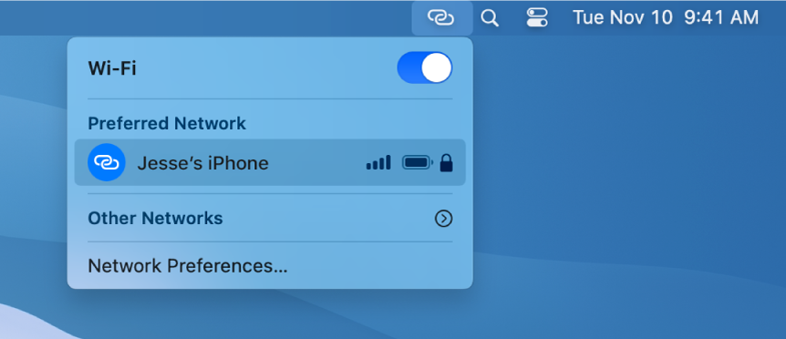 Maci kuva koos Wi-Fi-menüüga, milles kuvatakse iPhone'iga ühendatud Personal Hotspoti.