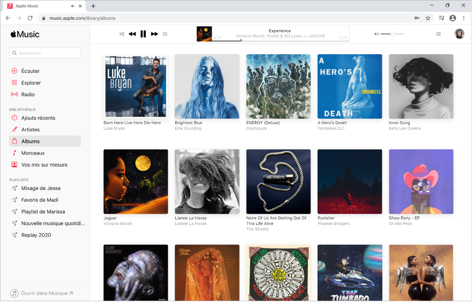 La fenêtre Apple Music dans Chrome avec une bibliothèque comportant plusieurs albums.
