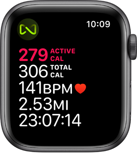 A Workout screen that details a treadmill workout. A symbol in the top-left corner indicates that Apple Watch is wirelessly connected to the treadmill.