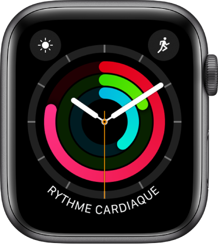 Le cadran Activité analogique qui affiche l’heure ainsi que la progression des objectifs « Bouger », « M’entraîner » et « Me lever ». Il comprend également trois complications : Conditions météo en haut à gauche, Exercice en haut à droite et Rythme cardiaque en bas.
