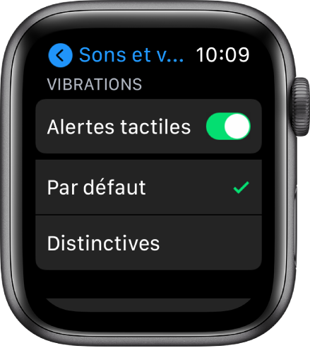 Réglages Sons et vibrations sur l’Apple Watch, avec le curseur des vibrations et les options Par défaut et Distinctives en dessous.
