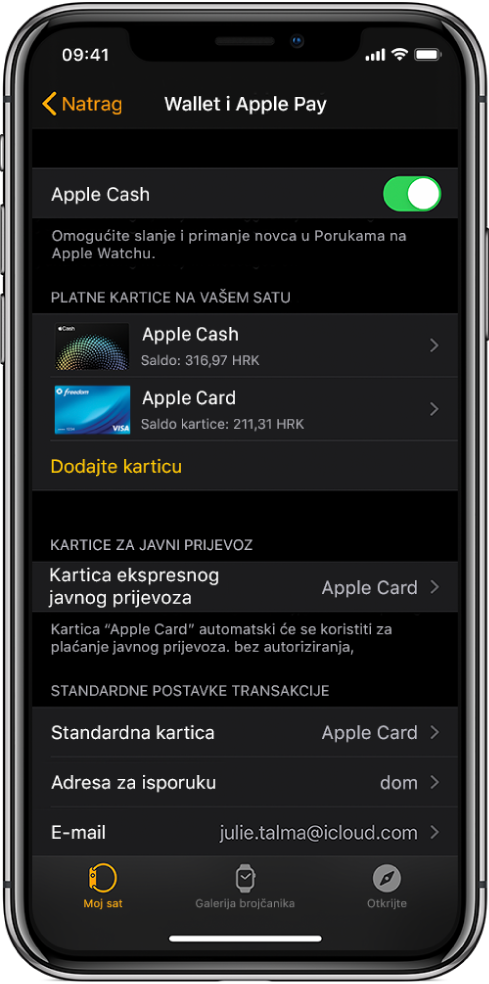 Zaslon Wallet i Apple Pay u aplikaciji Apple Watch na iPhoneu. Na zaslonu su prikazane kartice dodane na Apple Watch, kartica koju ste odabrali za ekspresni javni prijevoz i standardne postavke transakcije.