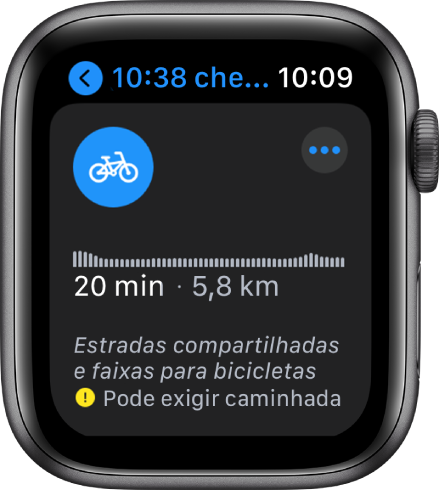 Apple Watch mostrando itinerários de bicicleta, incluindo uma visão geral das alterações de elevação ao longo da rota, o tempo e a distância estimados, e notas sobre qualquer problema que possa aparecer no caminho.