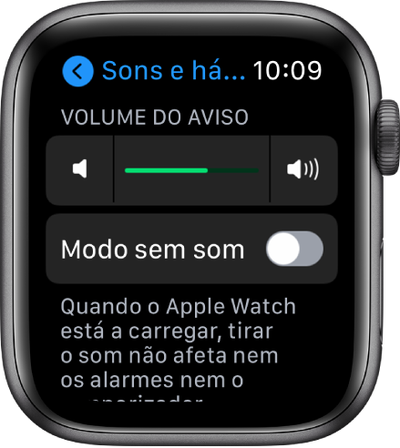 Definições de “Sons e háptica” no Apple Watch, com o nivelador “Volume do aviso” na parte superior e o botão “Modo sem som” por baixo.