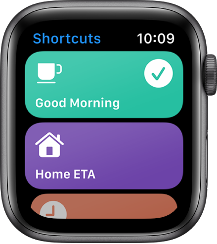 Aplikacija Shortcuts (Bližnjice) v uri Apple Watch prikazuje dve bližnjici – Good Morning (Dobro jutro) in Home ETA (Predvideni čas prihoda domov).