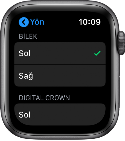 Apple Watch’taki Yön ekranı. Bilek ve Digital Crown tercihinizi ayarlayabilirsiniz.