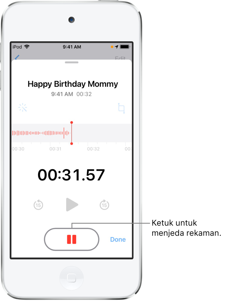 Layar Memo Suara menampilkan perekaman sedang berlangsung, dengan tombol Jeda yang aktif dan kontrol pemutaran yang diredupkan untuk memutar, melewati maju 15 detik, dan melewati mundur 15 detik. Bagian utama layar menampilkan bentuk gelombang rekaman yang sedang dibuat dengan indikator waktu. Indikator Mikrofon Sedang Digunakan oranye muncul di kanan atas, di bar status.