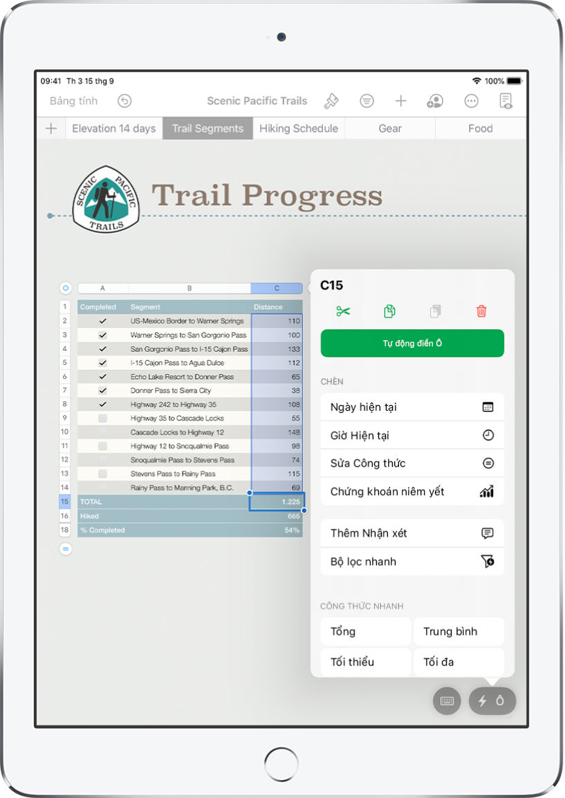 Bảng tính đang hiển thị một bảng các quãng đường đã đi bộ cũng như khoảng cách của từng quãng đường. Menu Tác vụ ô được mở, đang hiển thị các tùy chọn để thêm các công thức, ngày, nhận xét và bộ lọc.