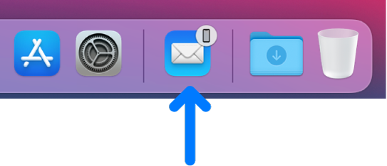 El ícono Handoff de una app desde el iPhone cerca del lado derecho del Dock.