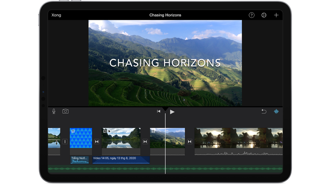 Một dự án phim trong iMovie trên iPad.