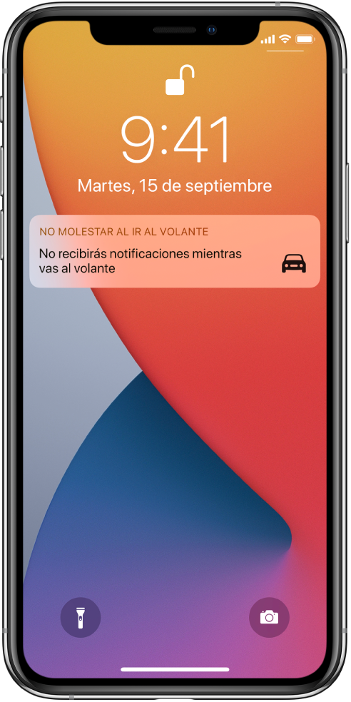 La notificación de "No molestar al ir al volante" en la pantalla bloqueada.