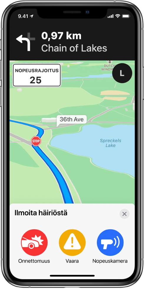 Kartta, jossa näytön alareunassa näkyy kortti ja siinä teksti Ilmoita häiriöstä. Reittikortissa ovat painikkeet onnettomuudelle, vaaralle ja nopeuskameralle.