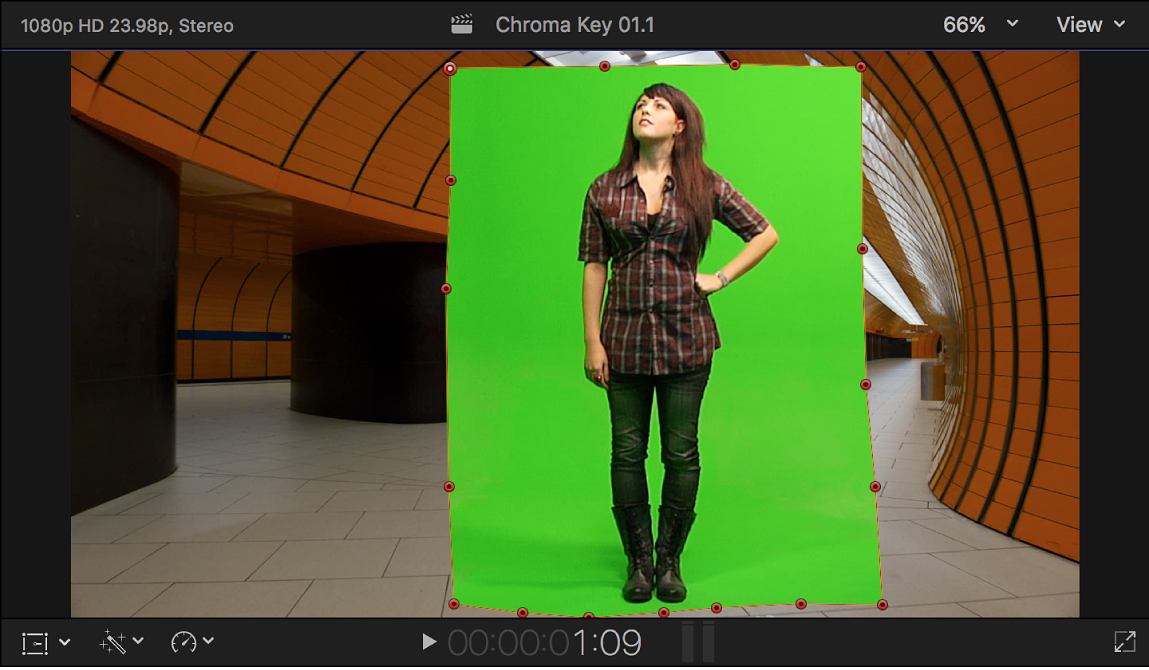 The viewer showing a mask effect applied to the chroma key foreground clip