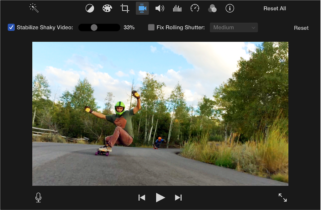 Stabilize Shaky Video checkbox selected above clip in viewer