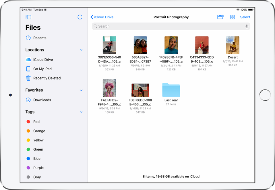Приложението Files (Файлове) със страничната лента Browse (Преглед) вляво и папките за iCloud Drive вдясно.