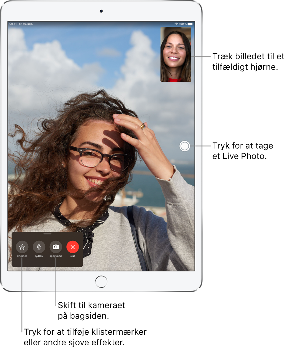 FaceTime-skærmen viser et igangværende opkald. Dit billede vises i et lille rektangel øverst til højre, og den anden persons billede fylder resten af skærmen. Langs bunden af skærmen findes knapperne Effekter, Lydløs, Spejlvend og Slut.