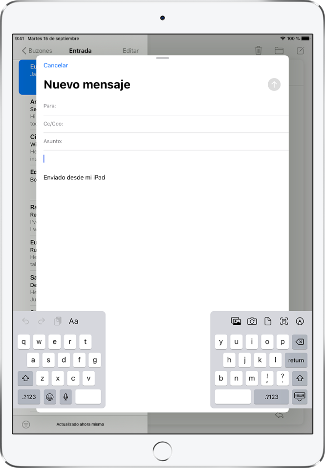 Nuevo mensaje de correo electrónico en redacción con el teclado dividido y libre en la parte inferior de la pantalla del iPad.