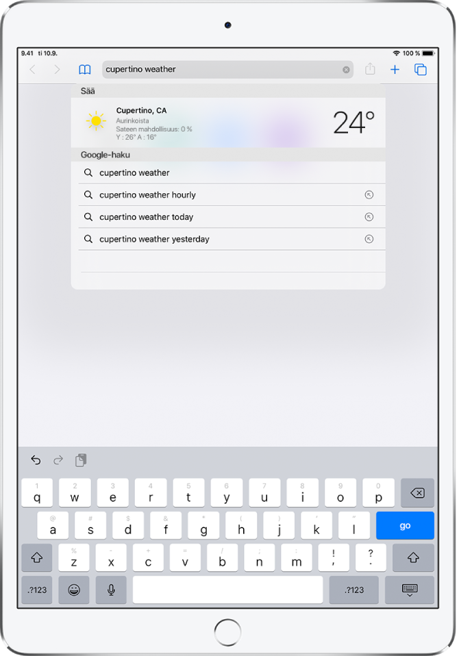 Näytön yläreunassa on Safarin hakukenttä, jossa on teksti ”cupertino weather”. Hakukentän alla on hakutulos, jossa näkyy Cupertinon tämän hetkinen sää ja lämpötila. Sen alapuolella on Google-hakutuloksia, kuten ”cupertino weather,” ”cupertino weather hourly,” ”cupertino weather yesterday” ja ”cupertino weather year round.” Kunkin hakutuloksen oikealla puolella on sininen nuoli, jossa on linkki kyseiseen hakutulossivuun.