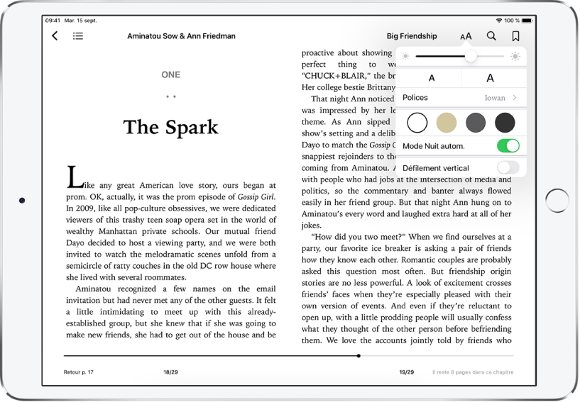 La première page d’un livre ouvert dans l’app Livres affichant les commandes de navigation en haut de l’écran. Le bouton Apparence est sélectionné et les réglages d’apparence suivants sont affichés, de haut en bas : luminosité, taille de la police, thème de couleurs, « Mode Nuit autom. » et « Défilement vertical ».