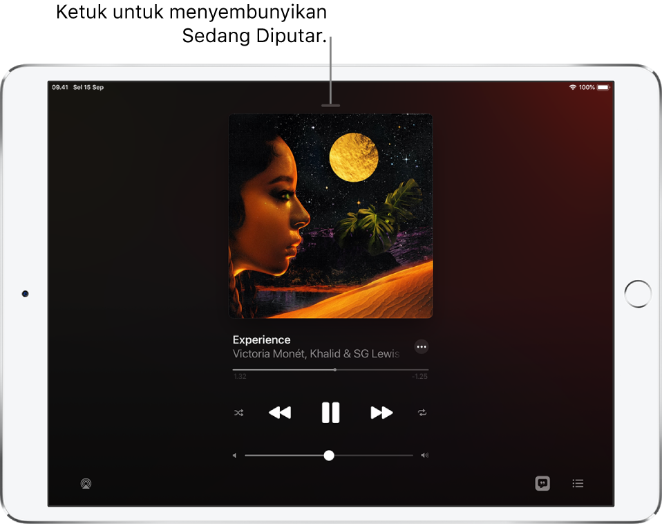 Layar Sedang Diputar menampilkan gambar album. Di bagian bawah terdapat judul lagu, nama artis, tombol Lainnya, pemutaran, kontrol pemutaran, penggeser volume, tombol Lirik, tombol Tujuan Pemutaran, dan tombol Antrean. Tombol Sembunyikan Sedang Diputar berada di bagian atas.