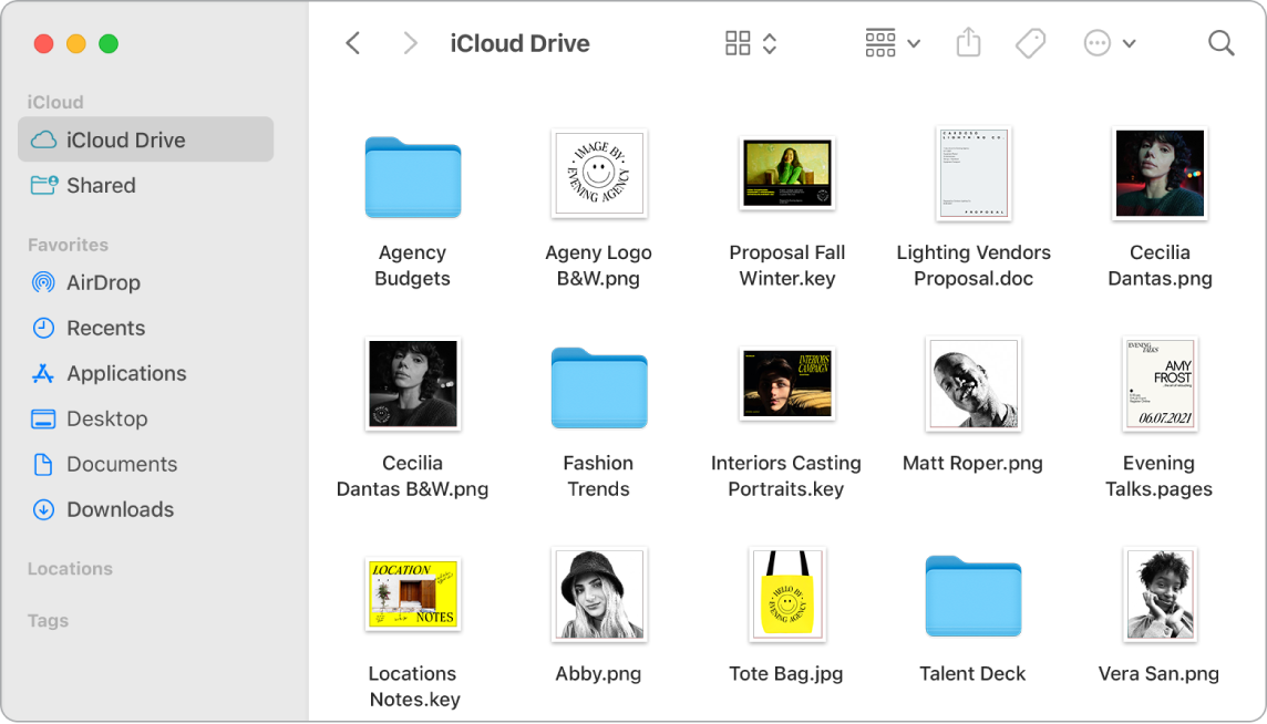 Отворен прозорец на Finder, който показва файлове и папки като иконки.