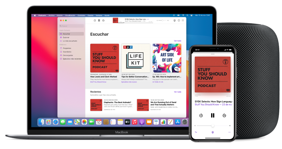 La ventana de Apple Podcasts mostrando la pantalla Escuchar en una Mac y un iPhone, con un HomePod en el fondo.