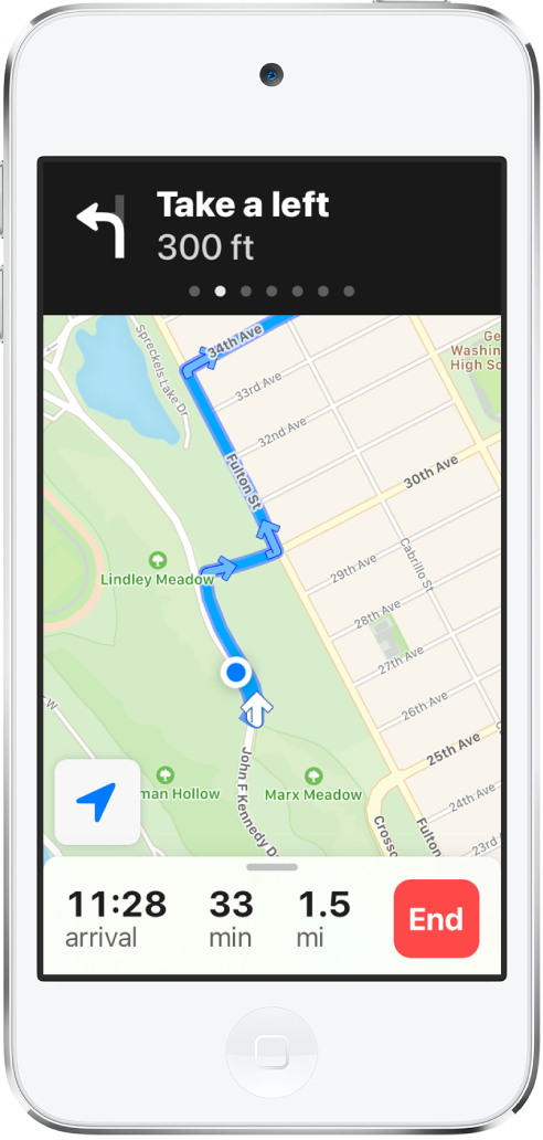 Egy térkép egy gyalogos útvonaltervvel. A képernyő tetején egy szalag jelöli, hogy mikor kell balra fordulnia. A Befejezés gomb megjelenik a képernyő alján.