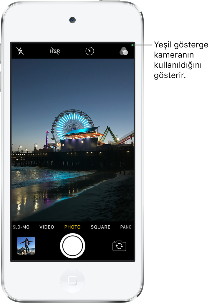 Fotoğraf modunda Kamera ekranı. Sağ üstteki yeşil gösterge kameranın kullanımda olduğunu gösteriyor.