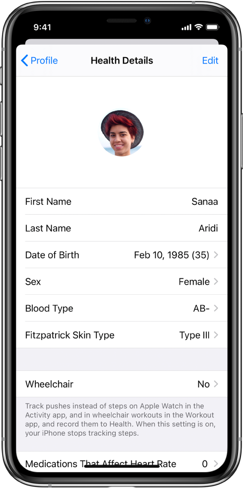 Екранът Health Details (Здравна информация) за 35-годишна жена.
