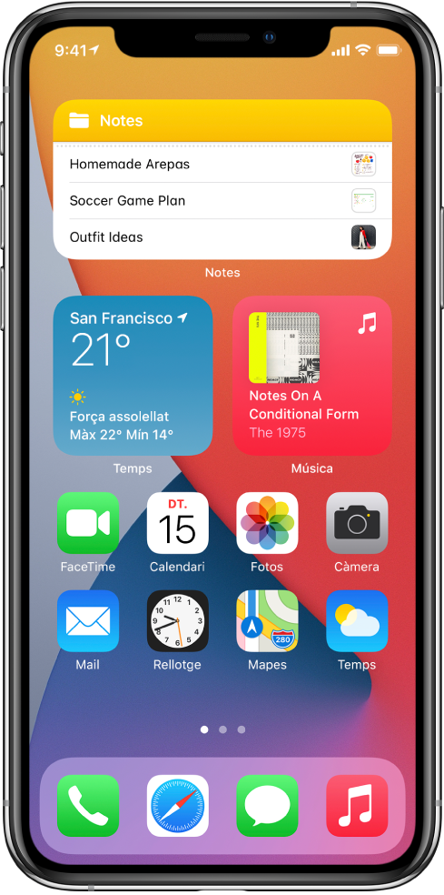 Pantalla d’inici de l’iPhone. A la meitat superior de la pantalla hi ha els widgets Notes, Temps i Música. A la meitat inferior hi ha les apps.