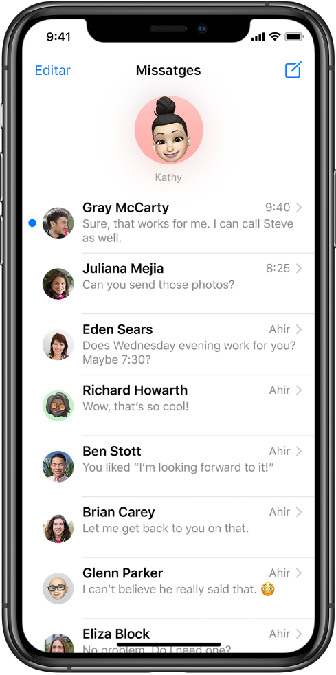 Llista de converses de l’app Missatges. A la part superior de la pantalla es mostra la imatge d’un contacte en un cercle que indica que està destacada. A sota hi ha la llista de converses.
