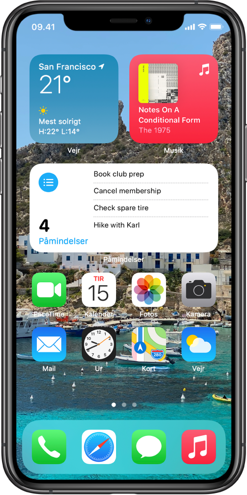 Hjemmeskærmen med en tilpasset baggrund, Kort- og Kalender-widgets og andre appsymboler.