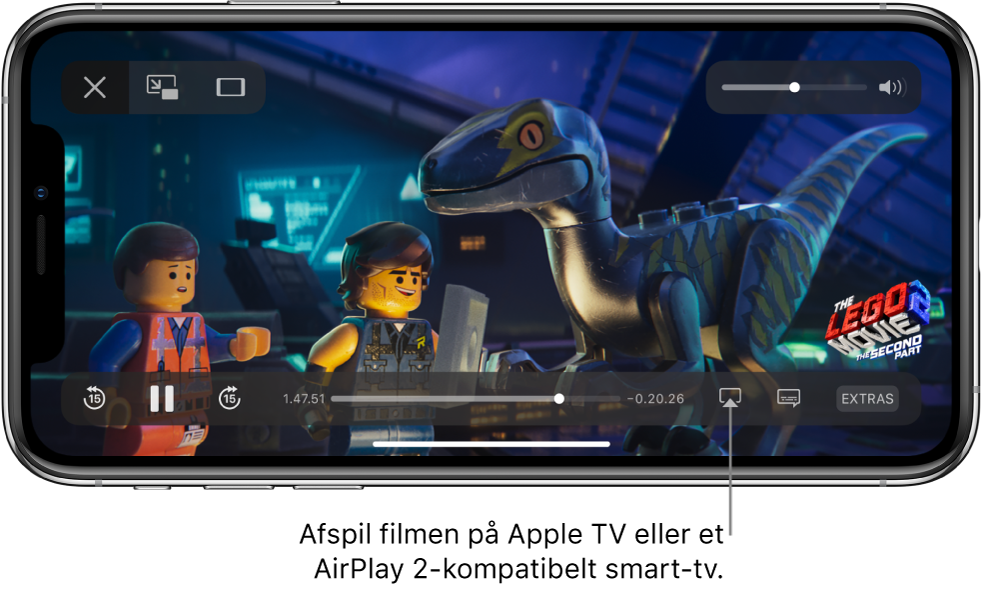 En film, der afspilles på skærmen på iPhone. Nederst på skærmen findes betjeningspanelet til afspilning, herunder knappen Skærmdublering nederst til højre.