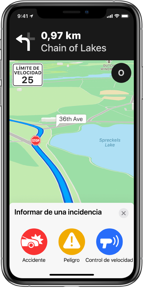 Mapa con una tarjeta llamada “Informar de una incidencia” en la parte inferior de la pantalla. La tarjeta de la ruta incluye los botones Accidente, Peligro y “Control de velocidad”.