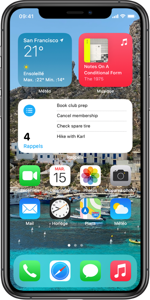L’écran d’accueil, affichant un arrière-plan personnalisé, les widgets Plans et Calendrier, et d’autres icônes d’app.