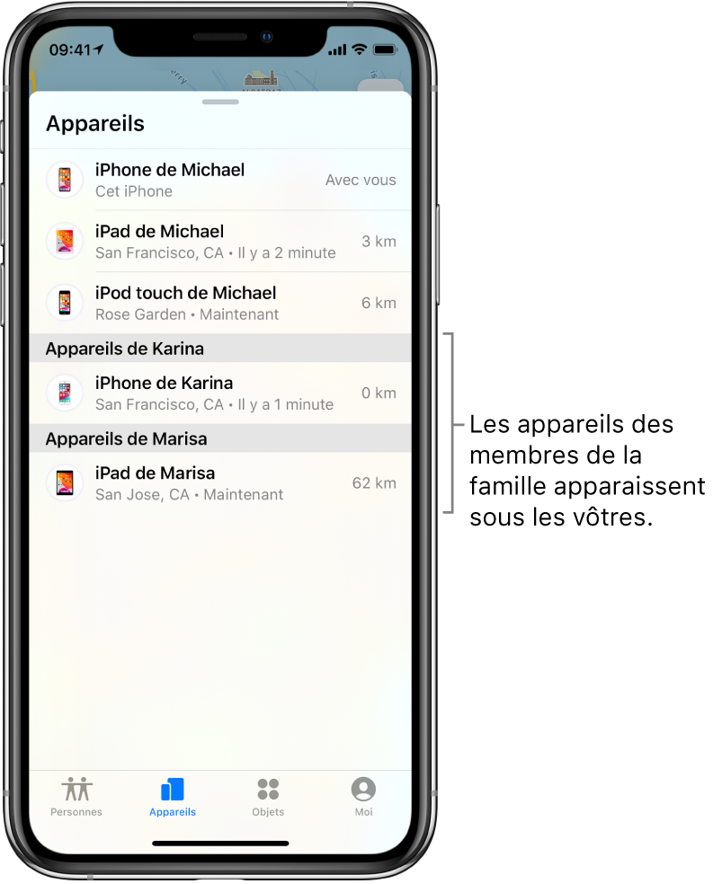 L’onglet Appareils de l’app Localiser. Les appareils de Michael se trouvent en haut de la liste. L’iPhone de Karina et l’iPad de Marisa figurent en dessous.