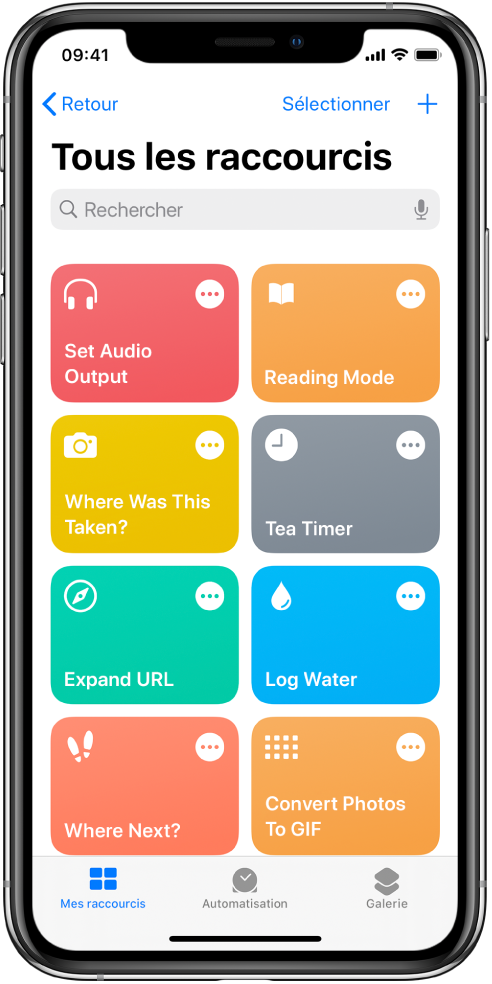L’onglet « Mes raccourcis ». Une liste de raccourcis figure en dessous. Ils permettent de réaliser des tâches quotidiennes, telles que régler un minuteur pour un thé ou trouver un restaurant de sushis. En bas de l’écran se trouvent les onglets Automatisation et Galerie.