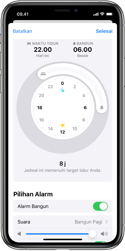 Layar pengaturan untuk Tidur di app Kesehatan. Terdapat jam di tengah layar; Waktu Tidur diatur pukul 22.00 serta waktu bangun diatur pukul 06.00. Di bawah Pilihan Alarm, Alarm Bangun dinyalakan, bunyi adalah Bangun Pagi, dan volume diatur ke tinggi.