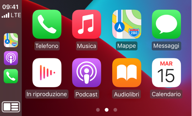 Schermata iniziale di CarPlay che mostra le icone per Telefono, Musica, Mappe, Messaggi, “In riproduzione”, Podcast, Audiolibri e Calendario.