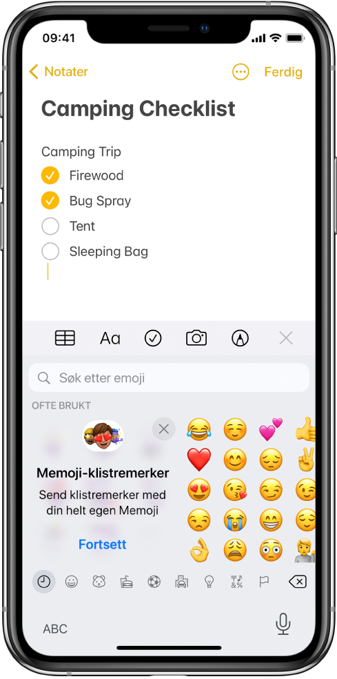Et notat i Notater-appen redigeres, med emojitastaturet åpent og Søk etter emoji-feltet øverst på tastaturet.