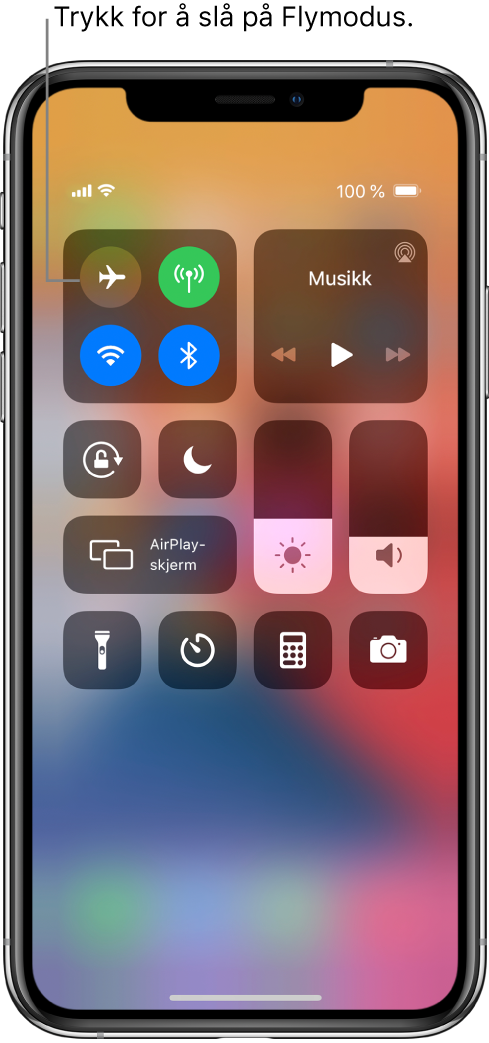 Kontrollsenter-skjermen med en bildeforklaring om at et trykk på knappen øverst til venstre slår på Flymodus.