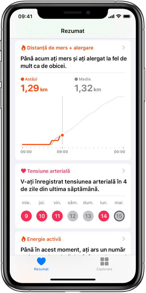 Un ecran Rezumat afișând bilanțurile, care includ distanța de mers pe jos și de alergat din ziua respectivă și numărul de zile din ultima săptămână în care a fost înregistrată tensiunea arterială.