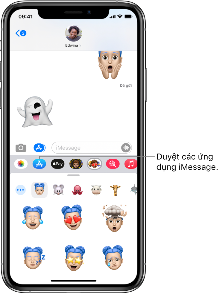 Cuộc hội thoại trong Tin nhắn, với nút Trình duyệt ứng dụng của iMessage được chọn. Ngăn kéo ứng dụng đang mở hiển thị các nhãn dán mặt cười.