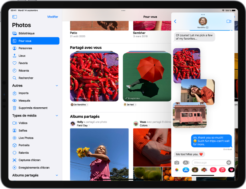 Dans l’app Photos, l’écran « Pour vous » affiche les collections de photos « Partagé avec vous ». Sous chaque collection se trouve le nom du contact qui a partagé les photos et un bouton permettant de répondre à ce contact. Une conversation de Messages figure à droite de l’écran.