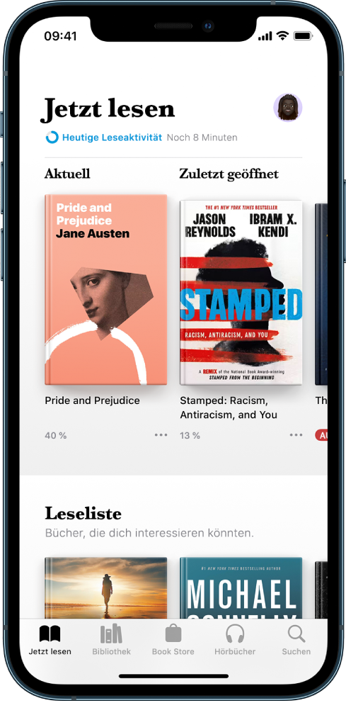 Der Bildschirm „Jetzt lesen“ in der App „Bücher“. Unten auf dem Bildschirm sind von links nach rechts die Tabs „Jetzt lesen“, „Bibliothek“, „Book Store“, „Hörbücher“ und „Suchen“ zu sehen.