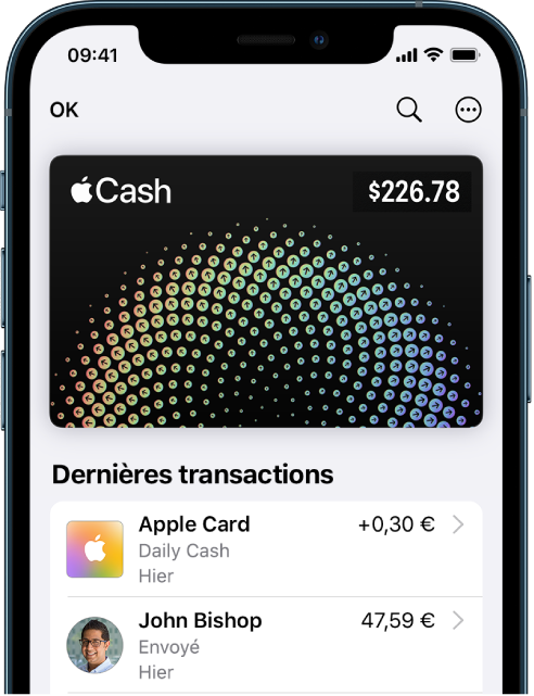 La carte Apple Cash dans Cartes affichant le bouton Plus en haut à droite les dernières transactions qui figurent sous la carte.