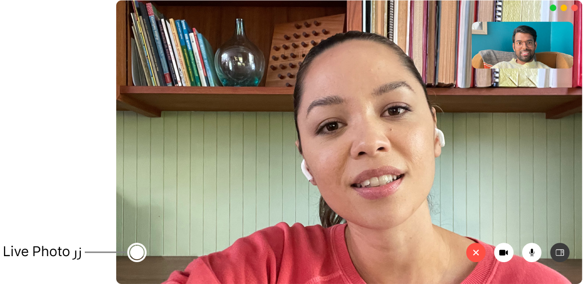 حرِّك المؤشر على نافذة FaceTime لمشاهدة زر Live Photo.
