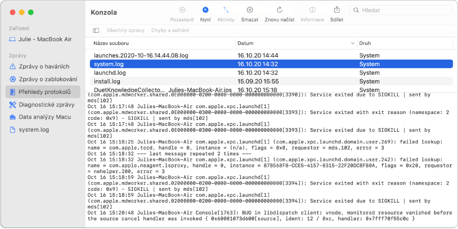 Okno Konzoly, v němž je zobrazena zpráva wifi.log a dole podrobné informace